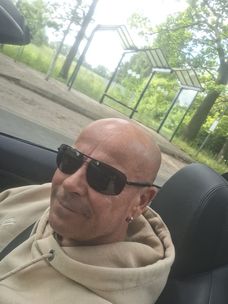 Lars073 Lars073